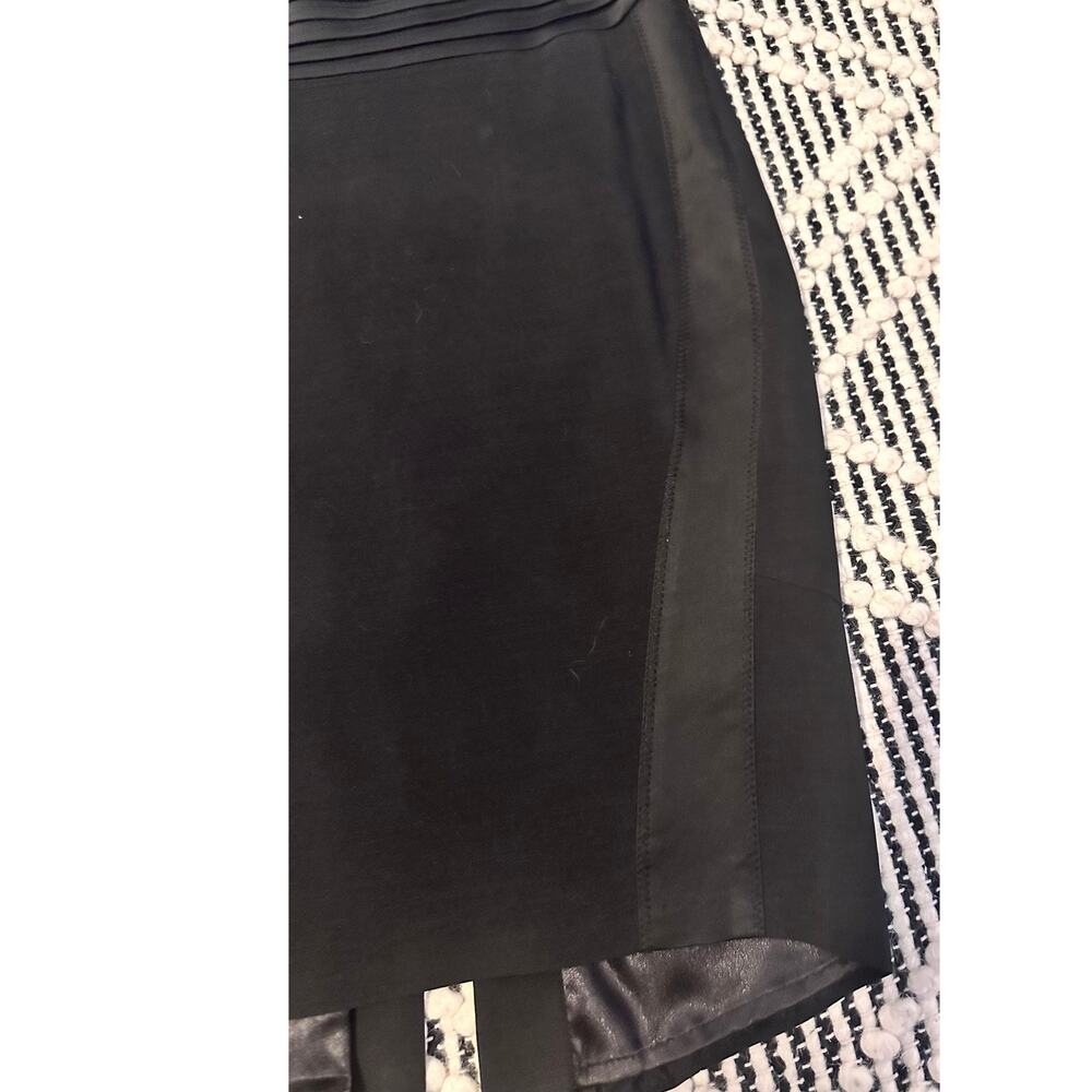 Club Monaco Black Bodycon Skirt with cumberbund, Size 2